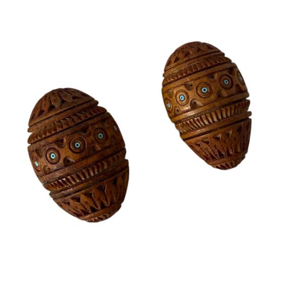 Ukranian Pysanka Wooden 2 Wooden Eggs on wooden matching plate - Picture 6 of 11